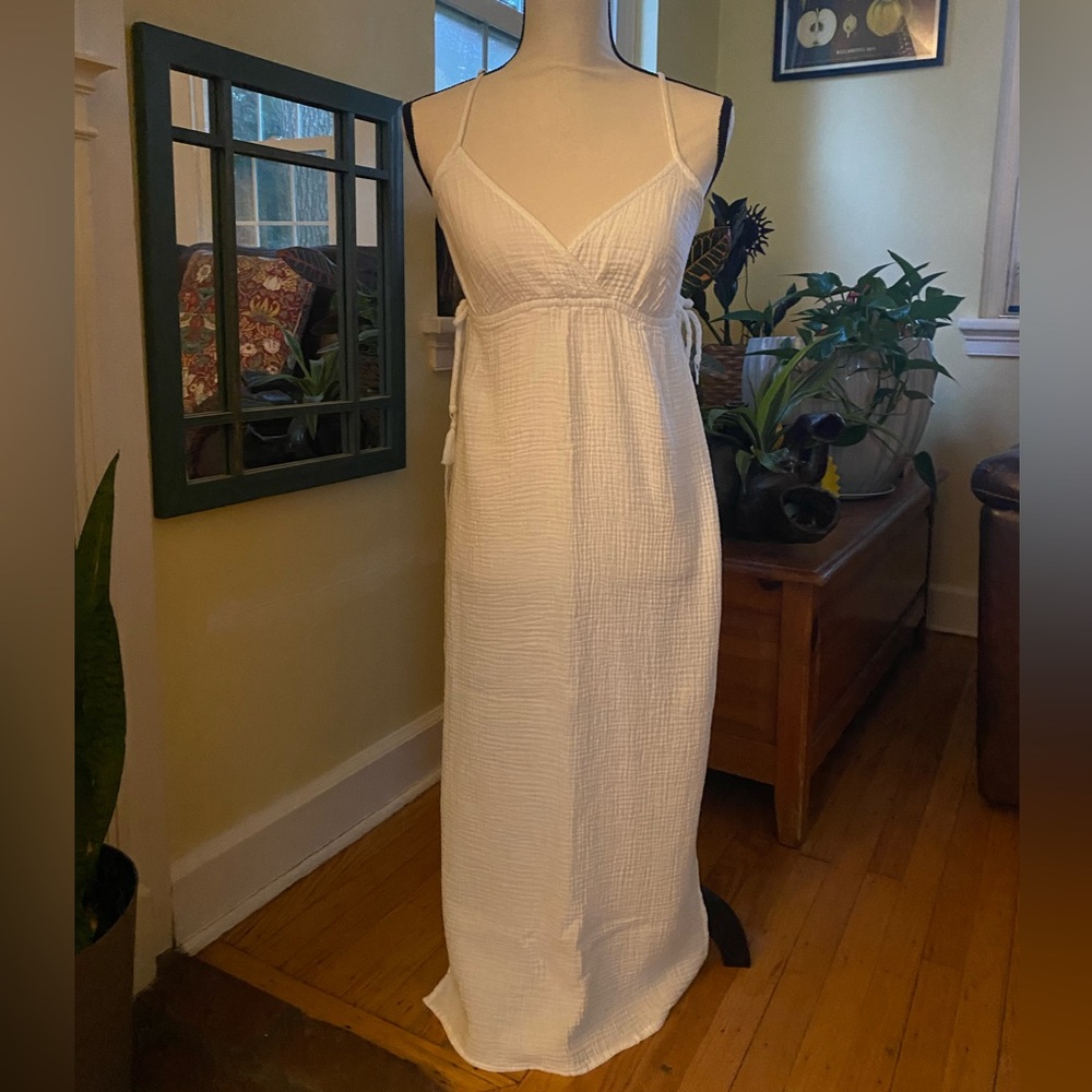 Xhilaration Womens Side Slit Swim
Cover Up Dress Size S White Sleeveless Boho
